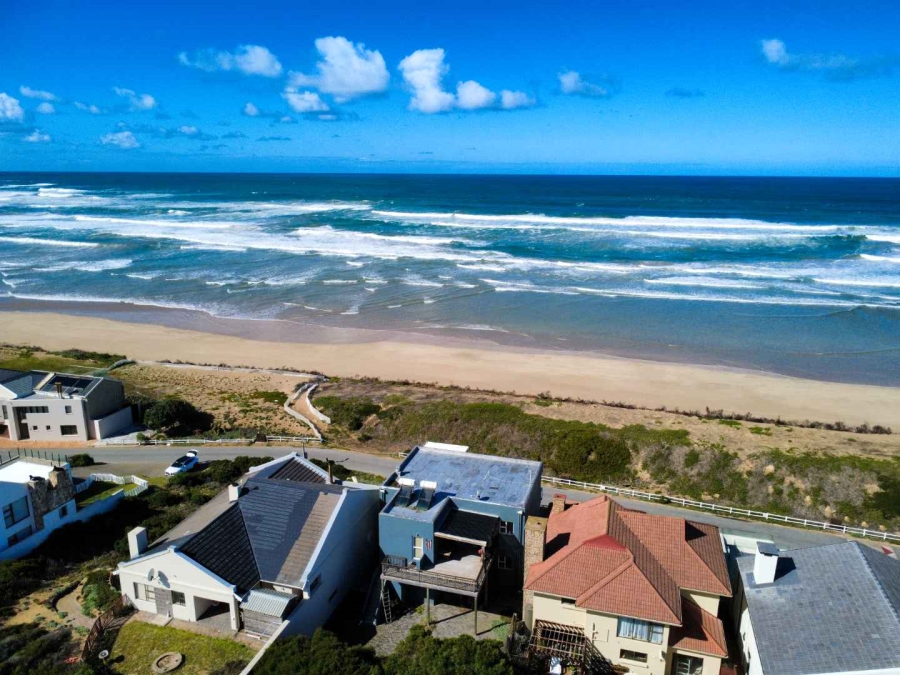 6 Bedroom Property for Sale in Stilbaai Oos Western Cape